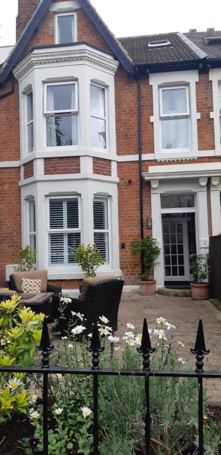 The Adelphi Bed & Breakfast Newcastle upon Tyne Exterior foto